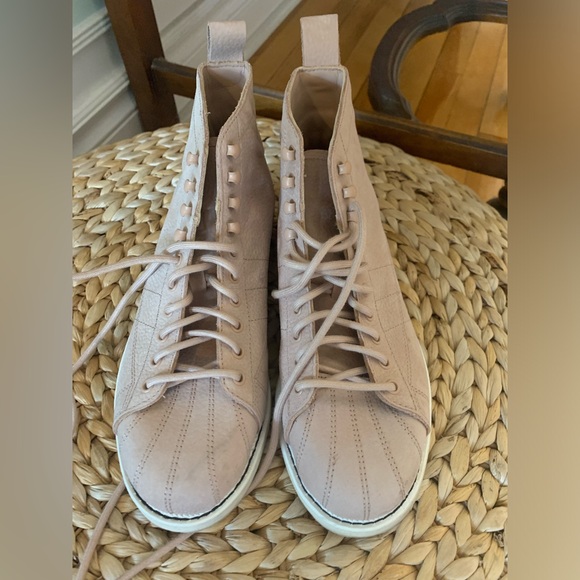 Adidas Super Star Pink Boots in EUC. - Picture 4 of 6